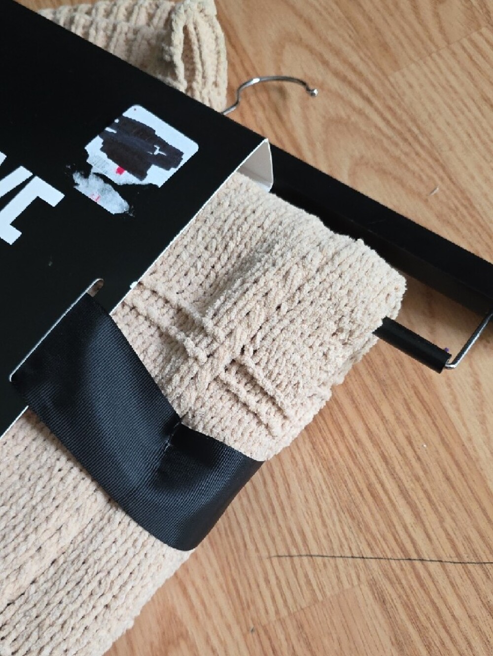 FRYE Beige Block Knit Oversized Throw - Picture 5 of 6